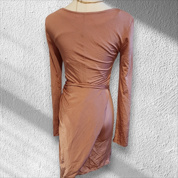 Astr Mauve Long Sleeve Dress with Knot Detail - Picture 2 of 6